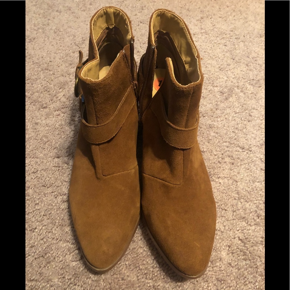 Brown ankles boots, size 10 women’s